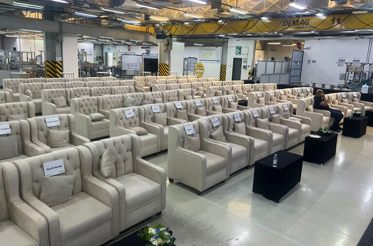 تأجير كنب وكراسي مع شركة المجد لتأجير الخيام